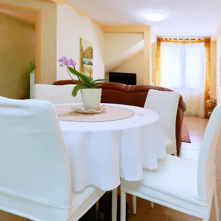 Nevena By Rent Istria